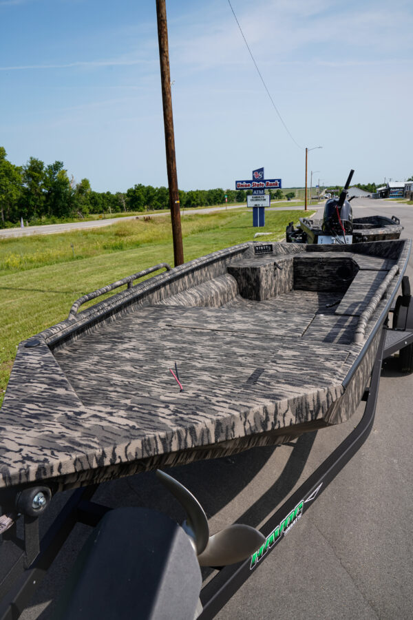 2023 HAVOC DBST 1653 Bottomland Camo w/ 50hp TOHATSU with Trailer - Image 5