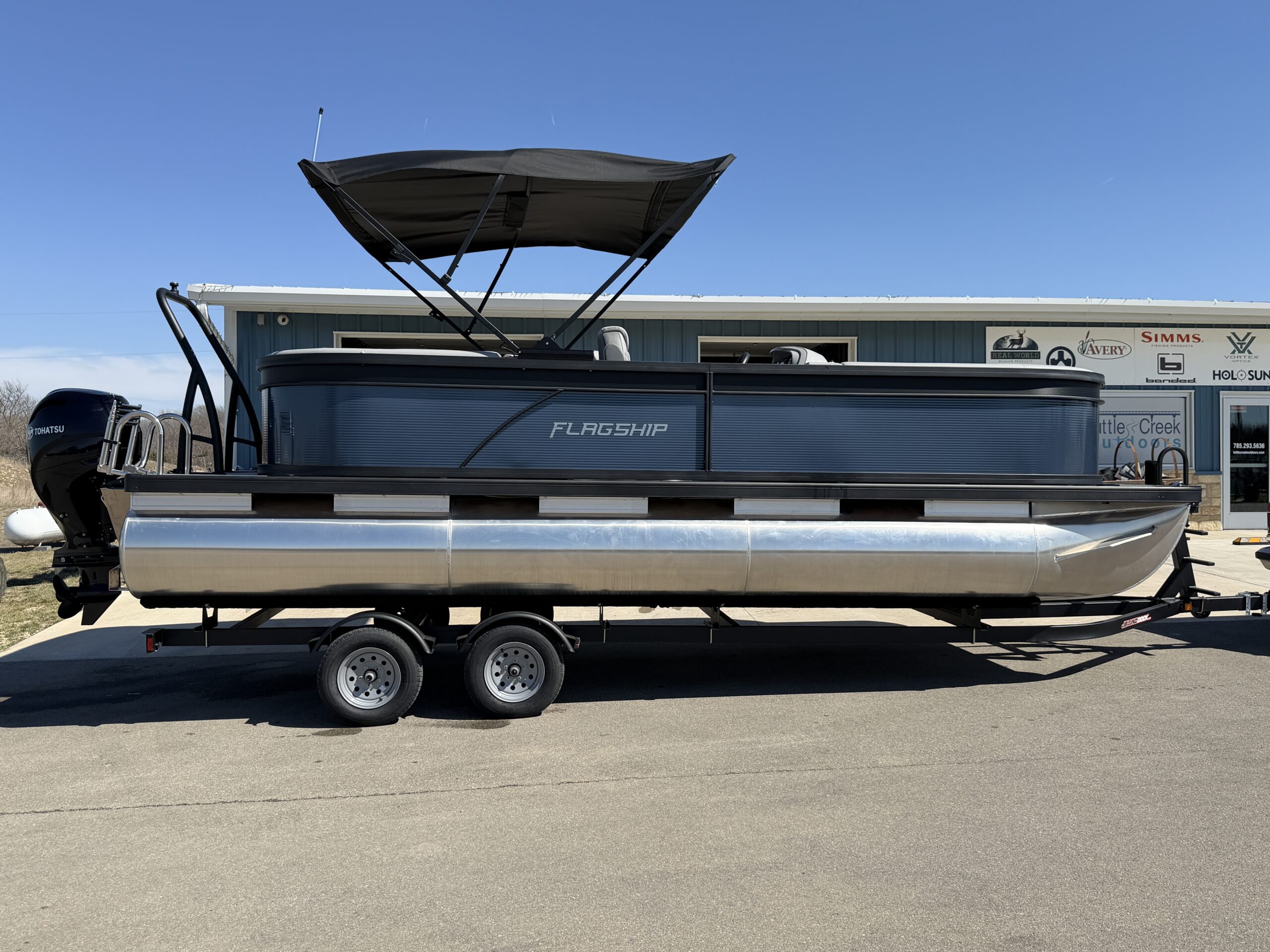 Flagship Pontoon Endurance Series Cruise E22 CU with Tohatsu 115hp and Trailer