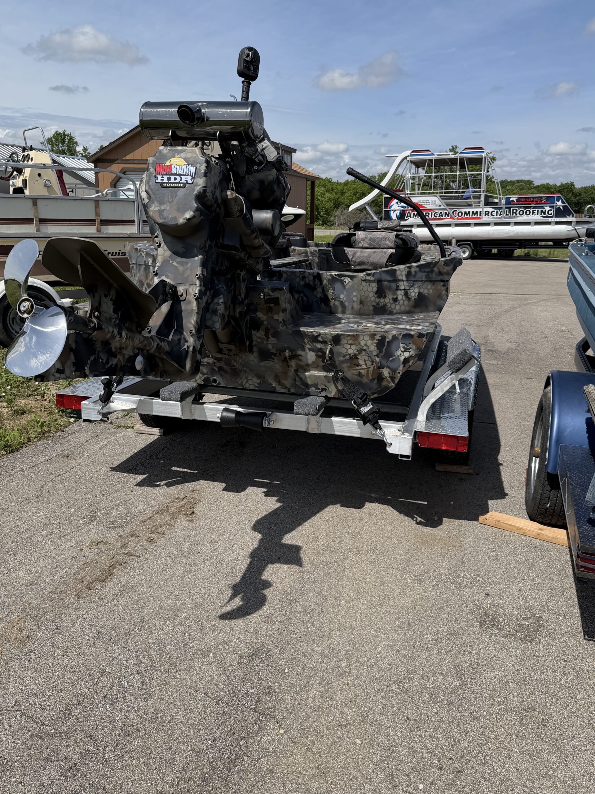 2026 1754 SHALLOW WATER V FRONT F4 .125 HULL W/ MUD BUDDY 4000R - Image 4