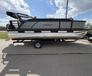 Flagship Pontoon Endurance Series Cruise E20 FC with Tohatsu 75hp and Trailer
